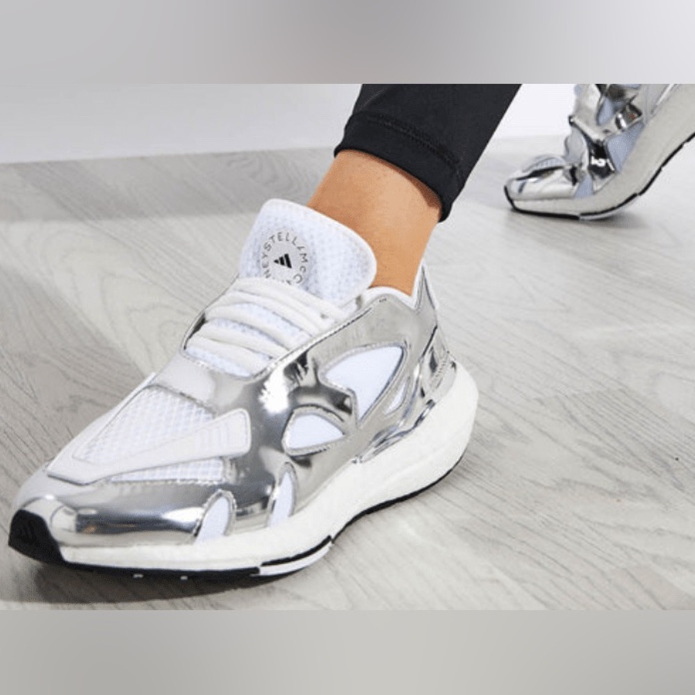 NWT Adidas By Stella McCartney Silver Ultraboost 22 Low Top Sneakers 7.5